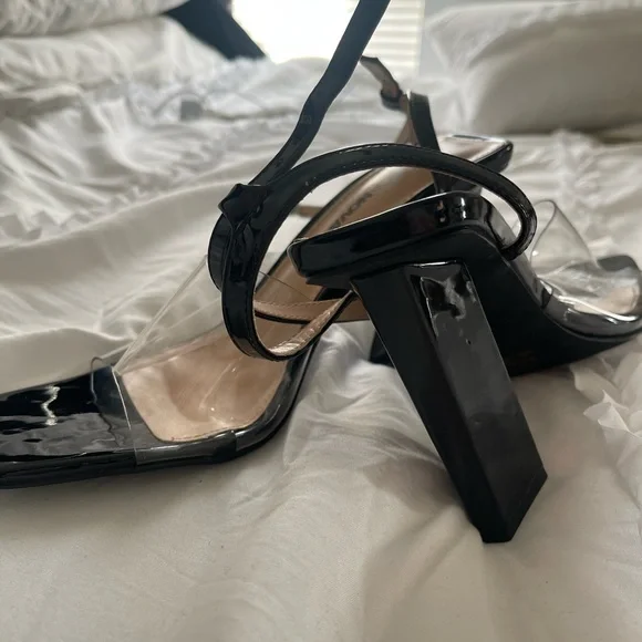 Very classy - Picture 3 of 3